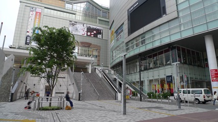 新宿南口